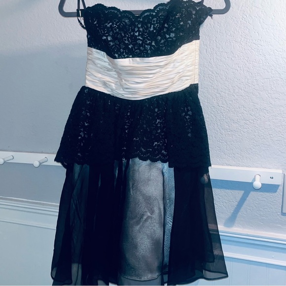 Betsy Johnson Laced Black and Cream Strapless Dress - Picture 2 of 3